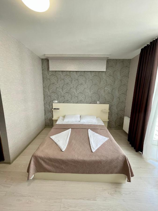 East Residence Киев Екстериор снимка