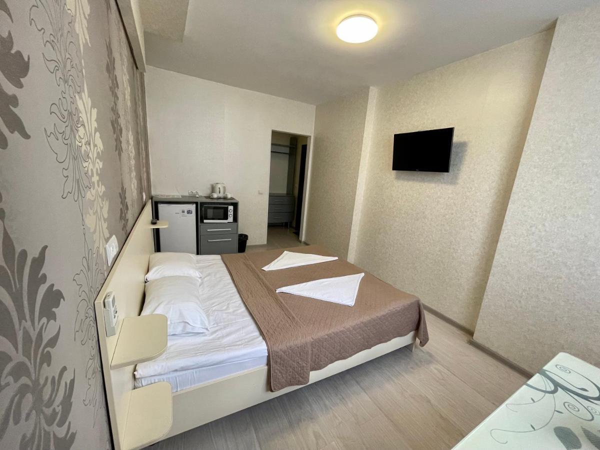 East Residence Киев Екстериор снимка